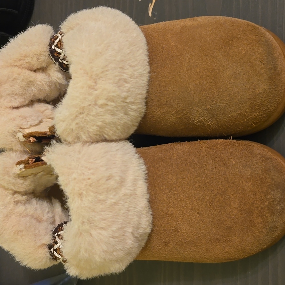 Bundle 2 Pairs UGG Tan Kids' Boots with Cream Fur